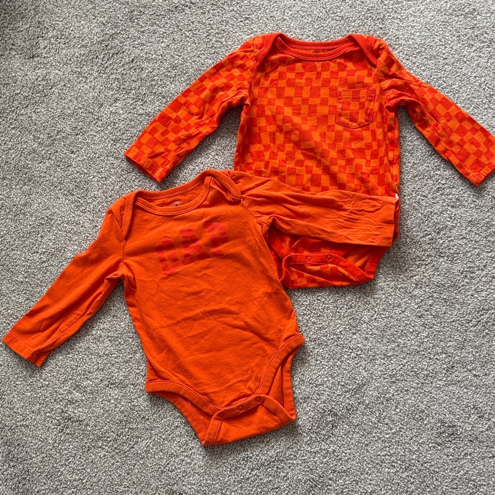 BabyGap Orange Long Sleeve Baby Bodysuit Set